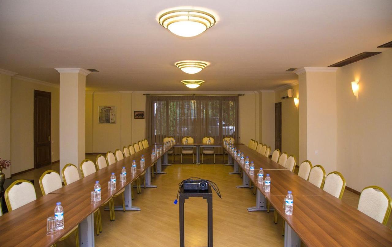 Hotel Beaumonde Garden Τυφλίδα Εξωτερικό φωτογραφία
