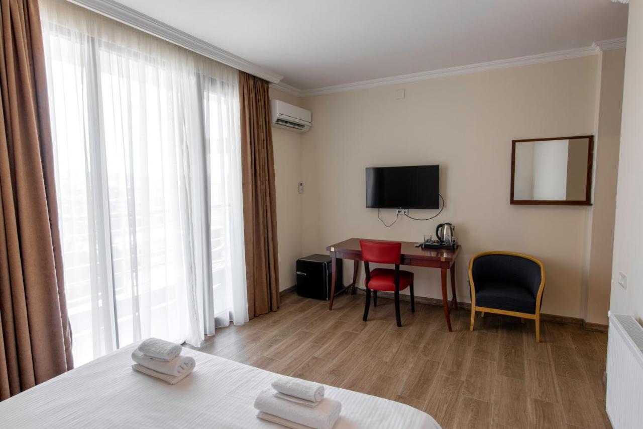 Hotel Beaumonde Garden Τυφλίδα Εξωτερικό φωτογραφία