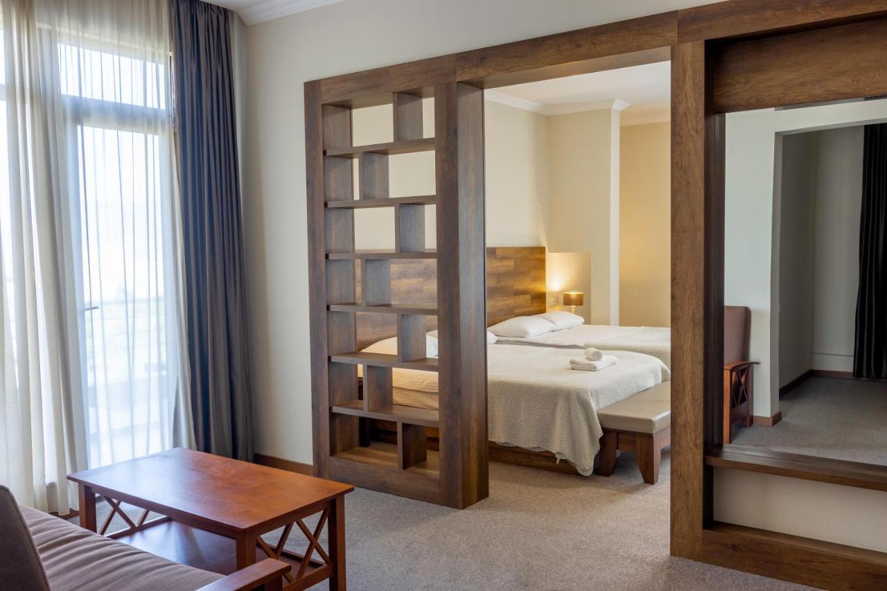 Hotel Beaumonde Garden Τυφλίδα Εξωτερικό φωτογραφία