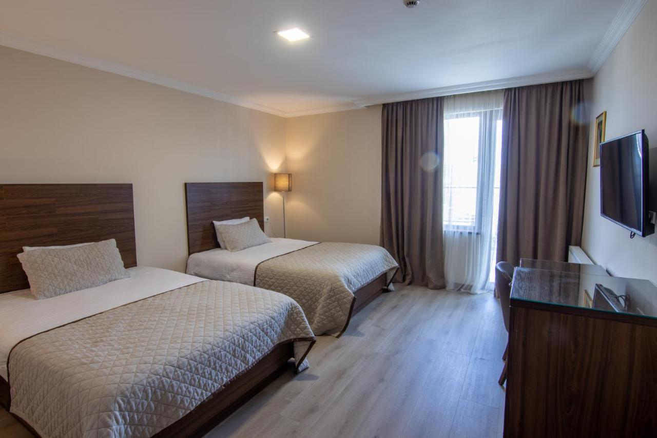 Hotel Beaumonde Garden Τυφλίδα Εξωτερικό φωτογραφία