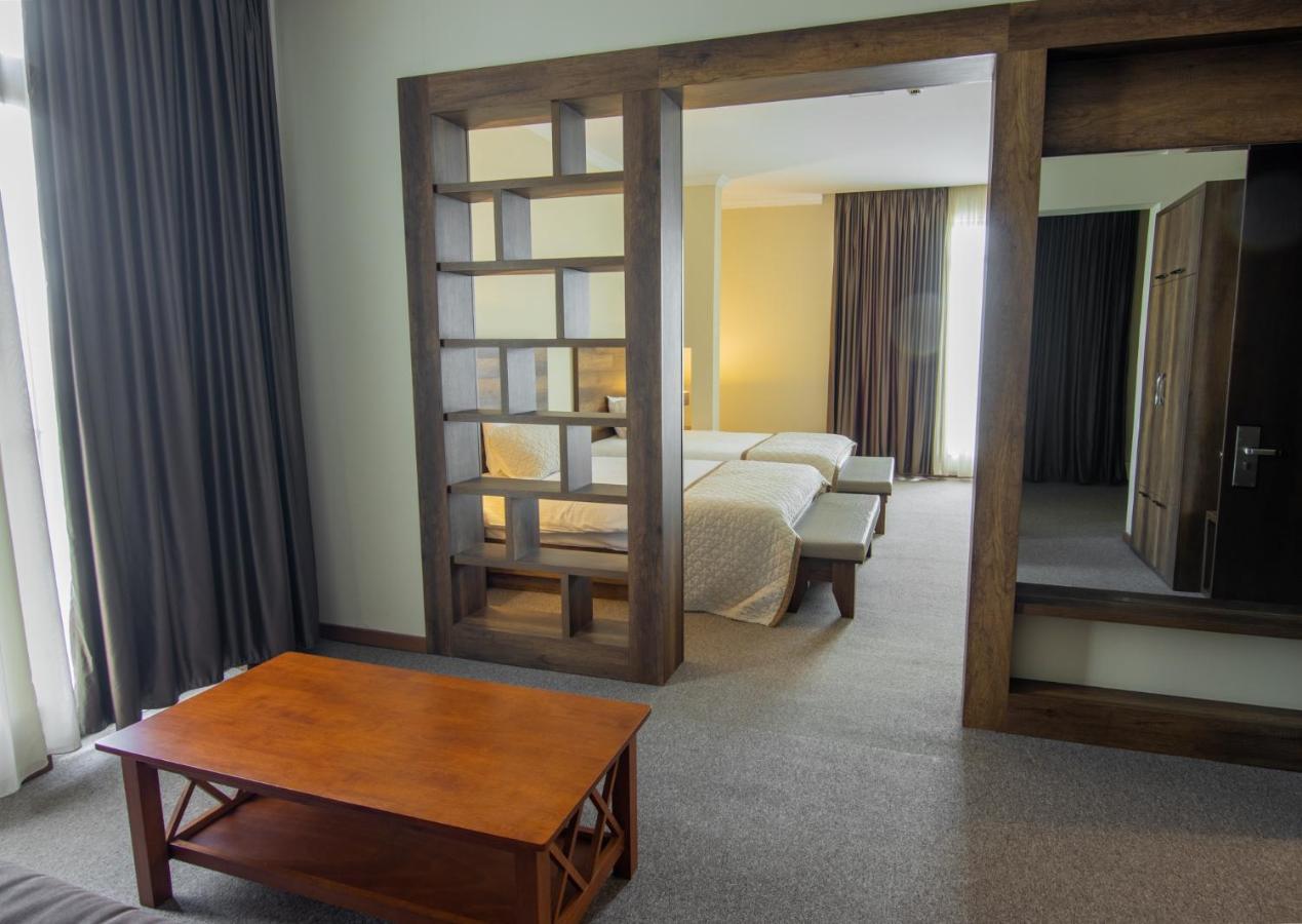 Hotel Beaumonde Garden Τυφλίδα Εξωτερικό φωτογραφία
